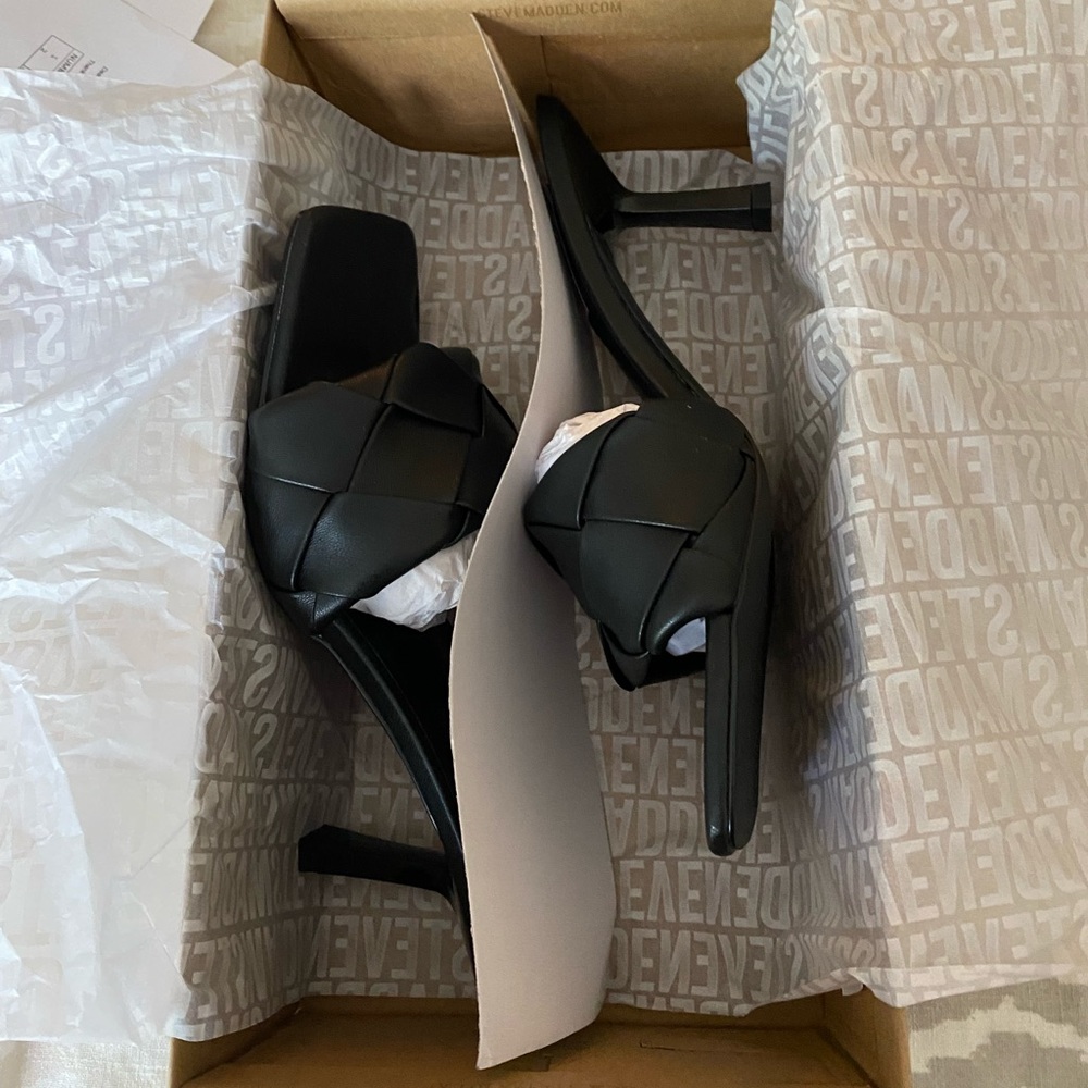 Steve Madden Black Tiana slide on heels